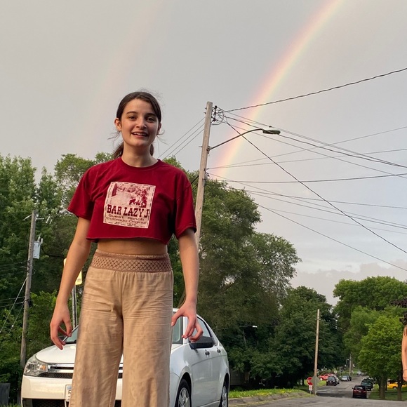 Meet your Posher, Taylor - Picture 2 of 4